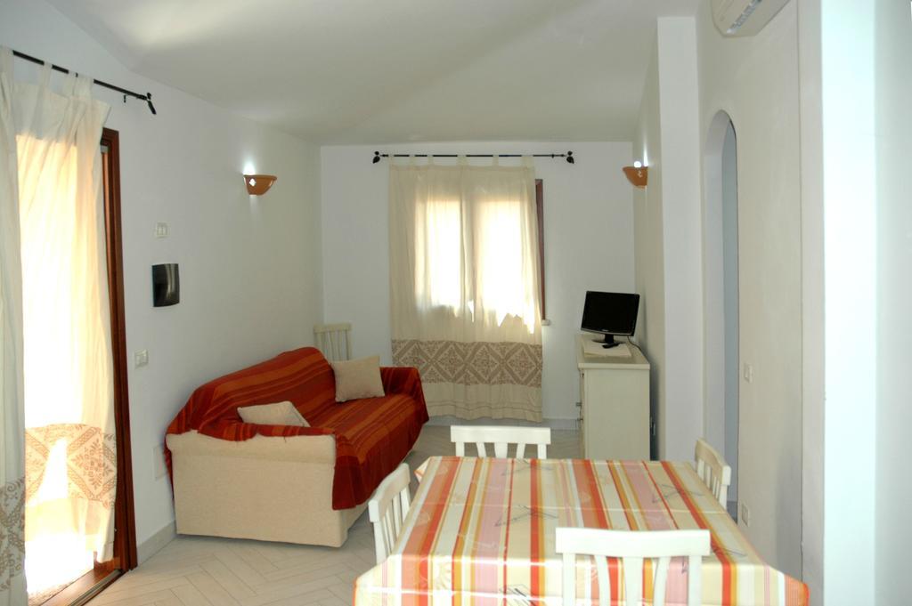 Holiday Homes Stella Marina San Teodoro  Pokój zdjęcie